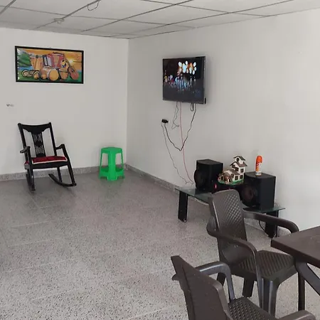Hostal Torices 11 *